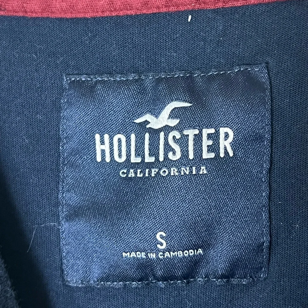 Hollister | Blue graphic logo long sleeve tee shirt Men’s size small